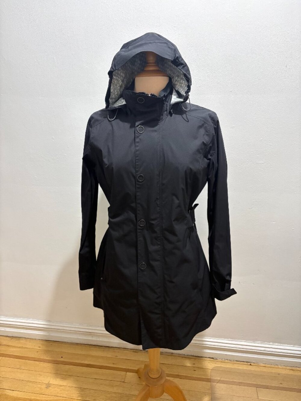 REI hooded rain anorak in black